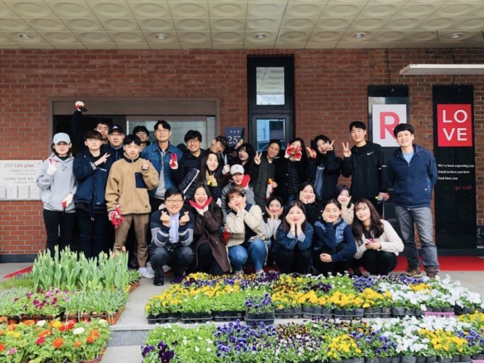 강남동산교회하임교회 청년부 단체사진