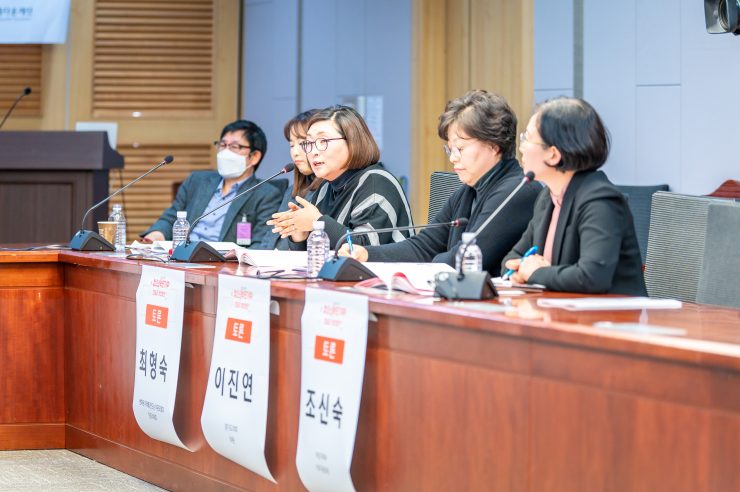 청소년부모가족 지원에 대한 열띤 토론이 이어졌다