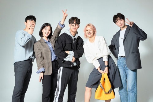 캠페이너(왼쪽부터) 신선, 허진이, 박한수와 모델 송해나, 모델 전형범