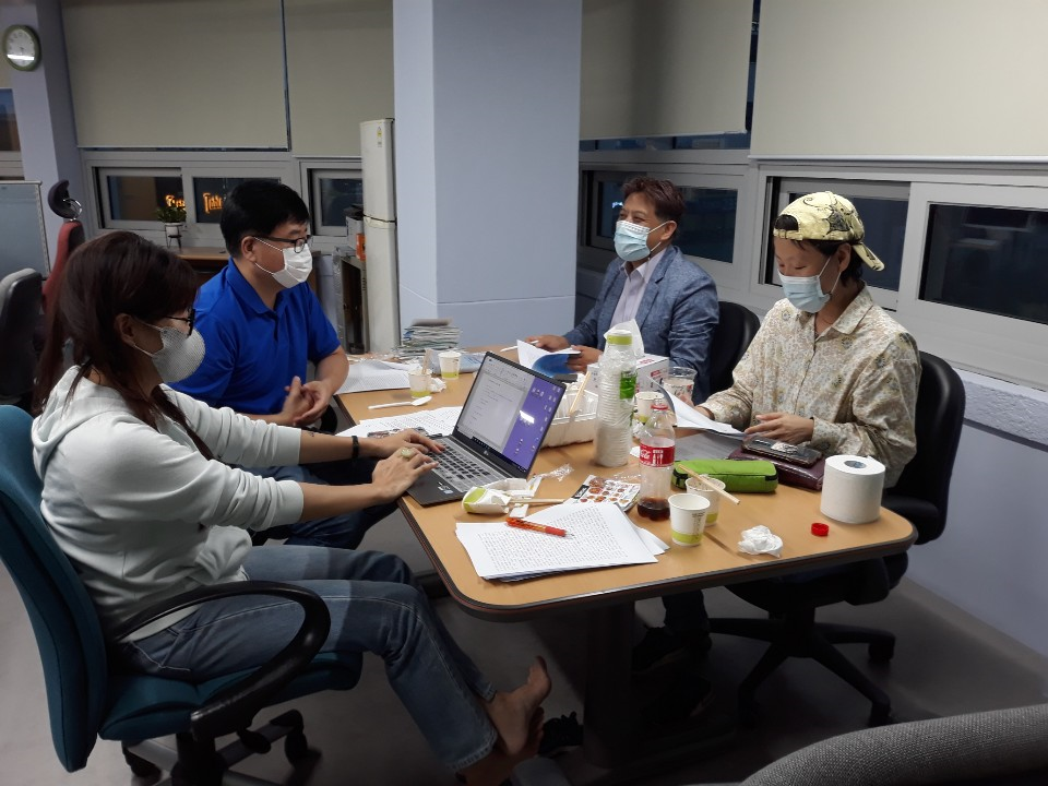 <보고서 편집회의 _ 광주아시아여성네트워크 제공>