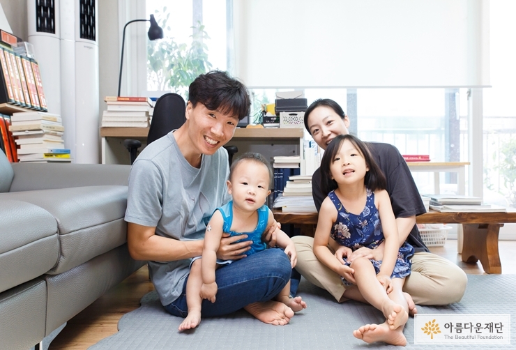 김석진, 김혜경, 김정온, 김담온 가족