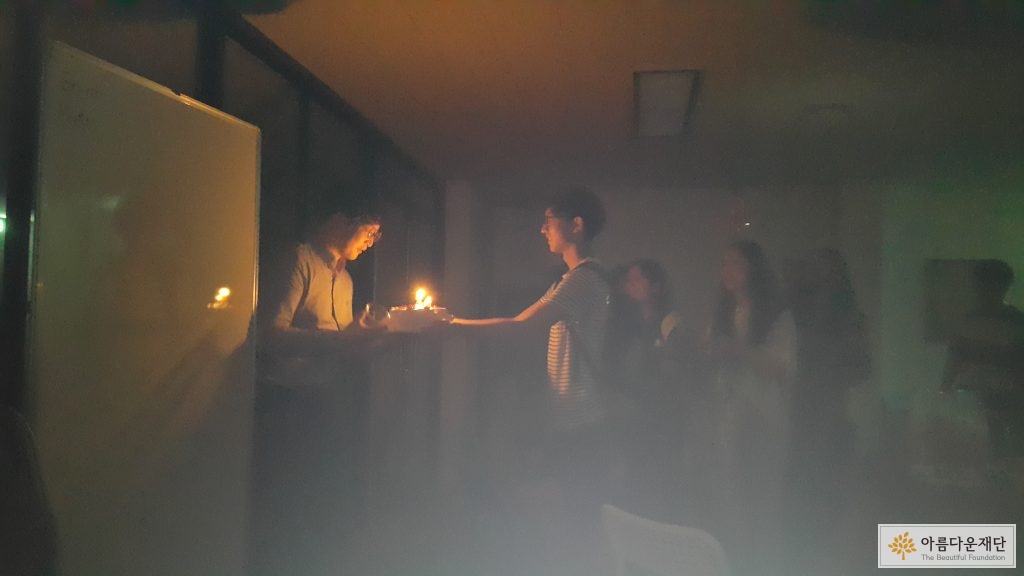이범용 선생님의 생신을 축하합니다~!