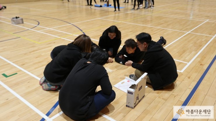 나무젓가락 건드리지 않고 빼는 놀이