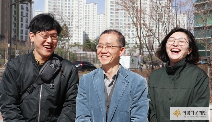 웃음 터진 기부자님과 간사들