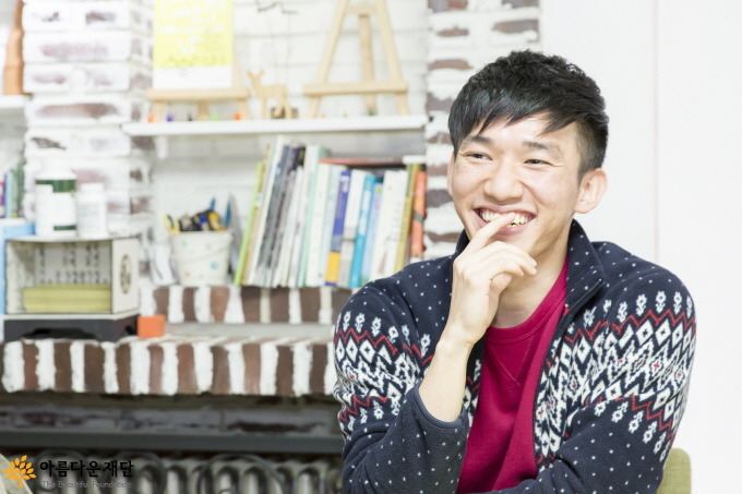 본인 스스로 생각하고 연구해서 '나만의 길'을 만들고 싶은 엄호영 연구원
