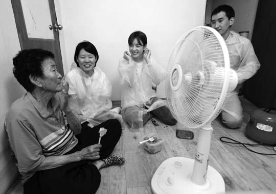 홀로 사는 어르신을 위한 無(무)더위 캠페인