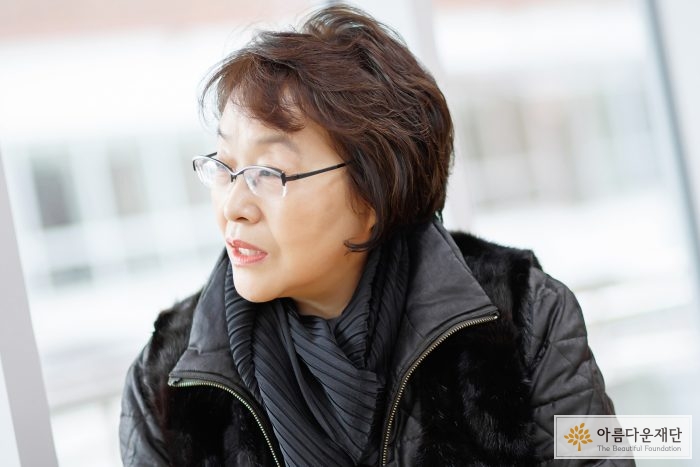 영남중학교 박미경 진로담당교사 인터뷰 모습입니다